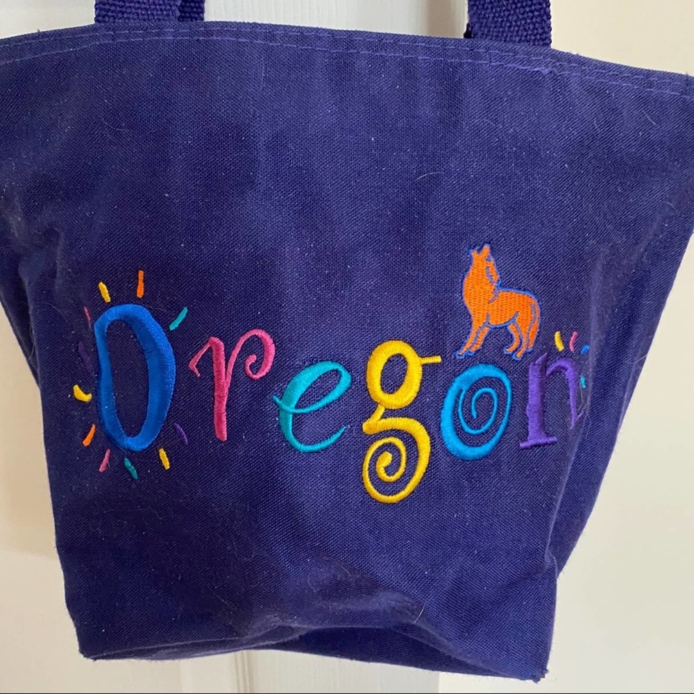 Oregon Zippered Tote Bag